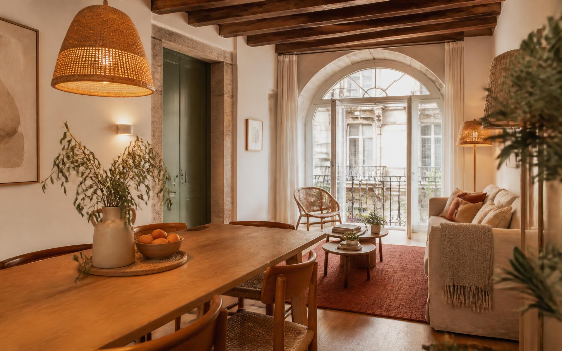 Apartamento de alojamento local com janela em arco